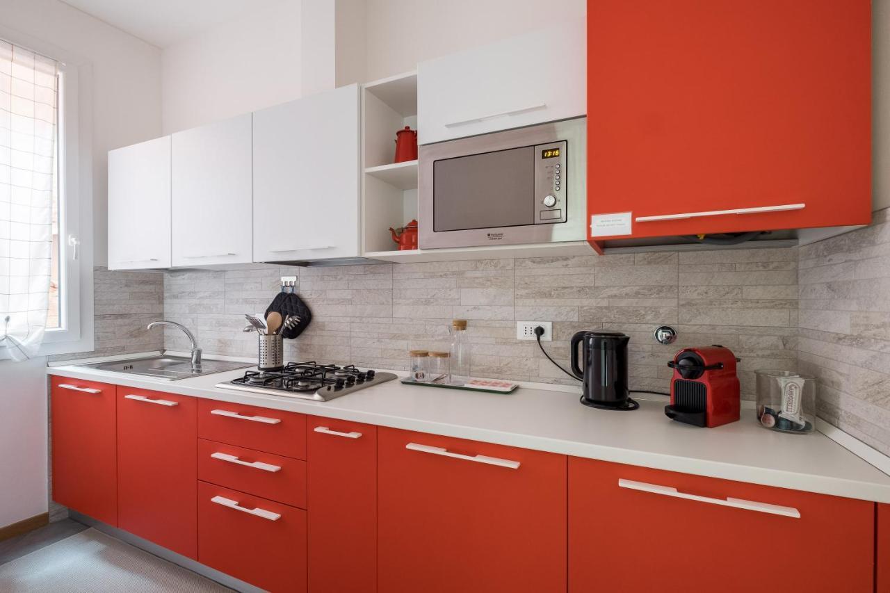 Canonica Suites Болонья Екстер'єр фото